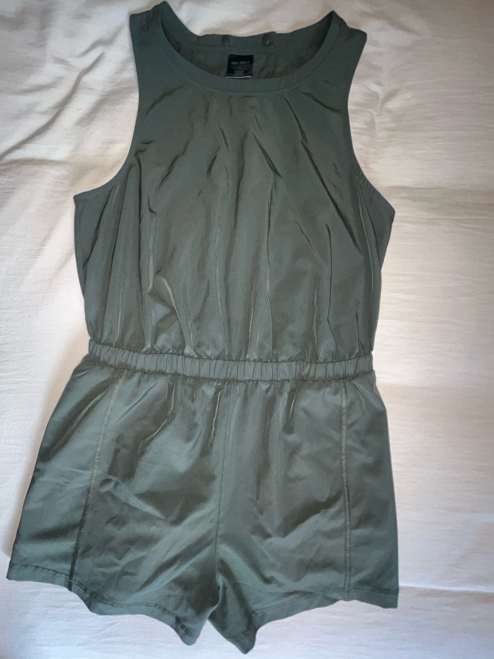 2 piece Bundle Tek Gear Sleeveless Rompers in Black & Green Women’s Size Medium - Picture 3 of 16